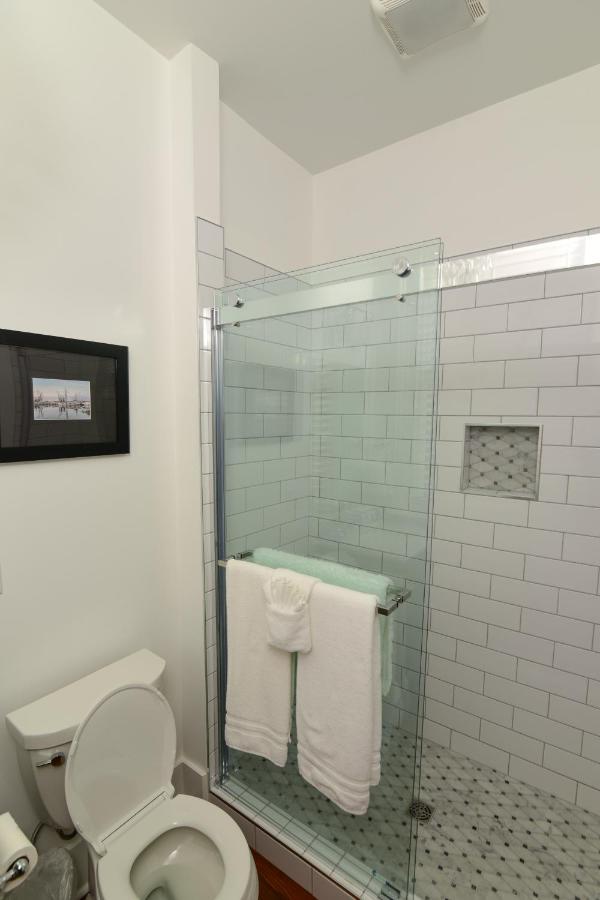 607 Bay Luxurious Guest Rooms Beaufort Extérieur photo